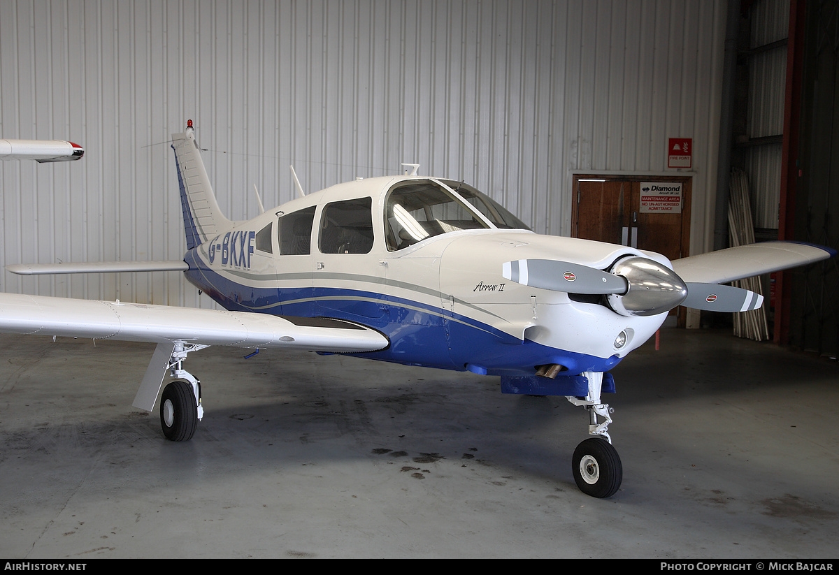 Aircraft Photo of G-BKXF | Piper PA-28R-200 Cherokee Arrow II | AirHistory.net #15365