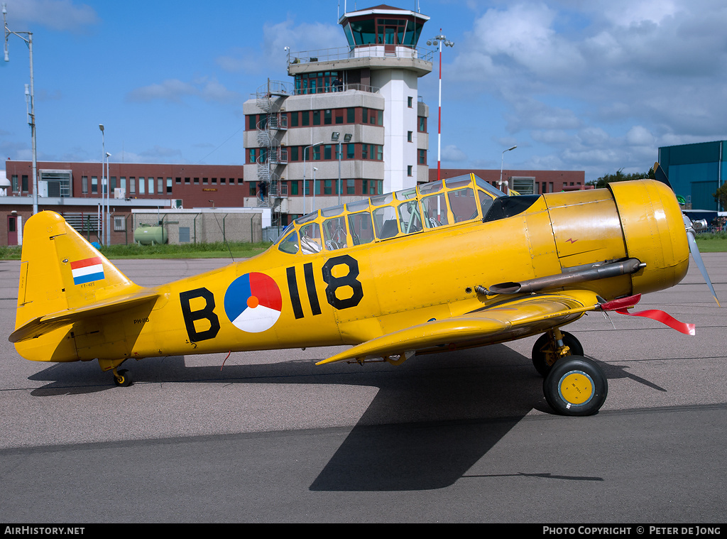 Aircraft Photo of PH-IIB / B-118 | North American AT-16 Harvard IIB | Netherlands - Air Force | AirHistory.net #15412