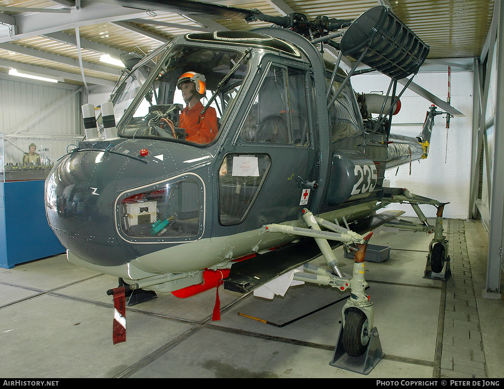 Aircraft Photo of 235 | Westland AH-12A Wasp (P-531-2) | Netherlands - Navy | AirHistory.net #15582