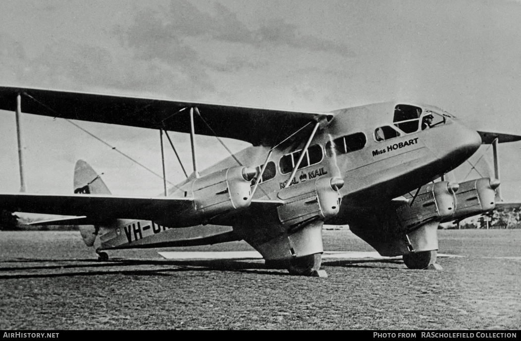 Aircraft Photo of VH-URN | De Havilland D.H. 86 Express | Holyman's Airways | AirHistory.net #15698