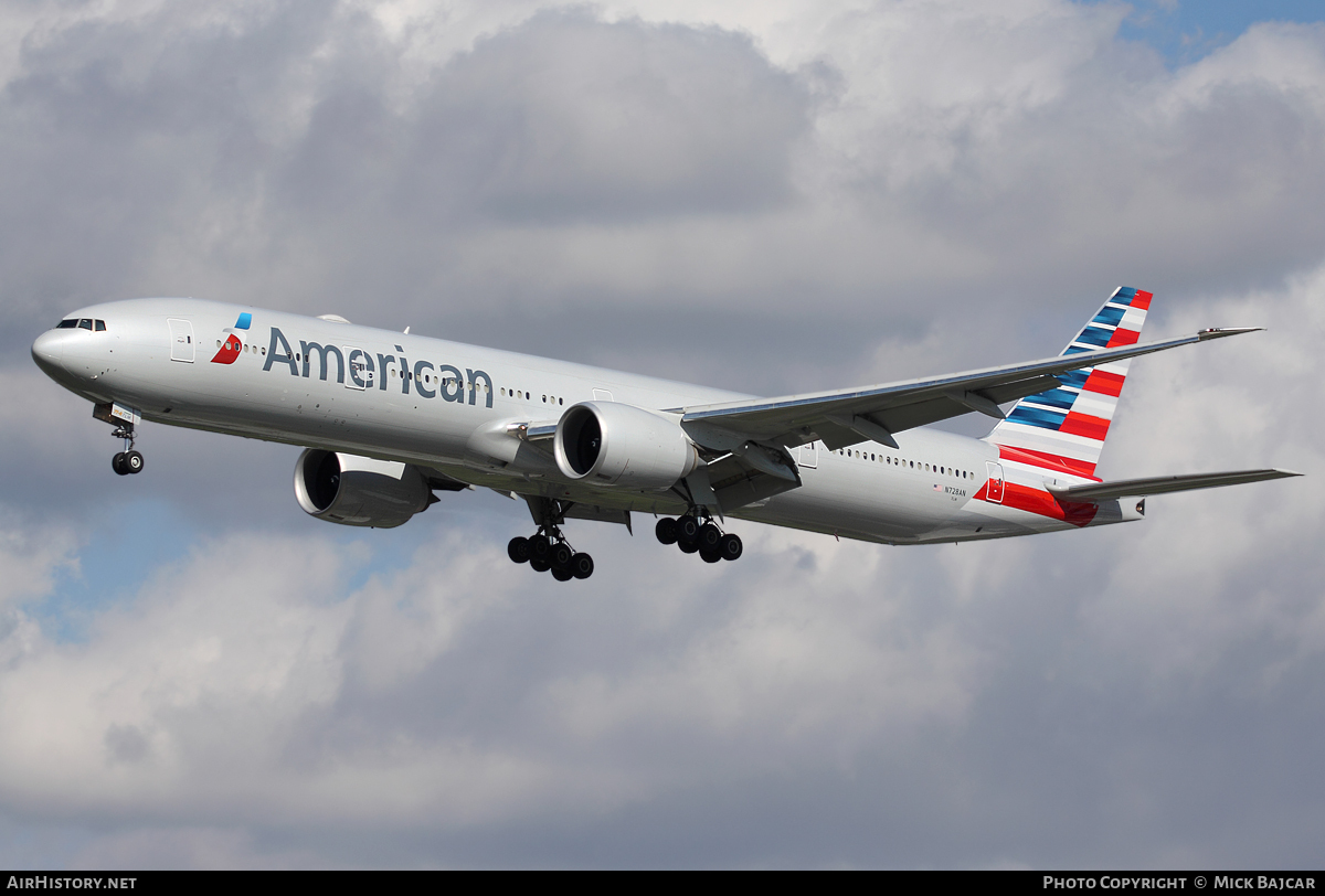 Aircraft Photo of N728AN | Boeing 777-323/ER | American Airlines | AirHistory.net #15770