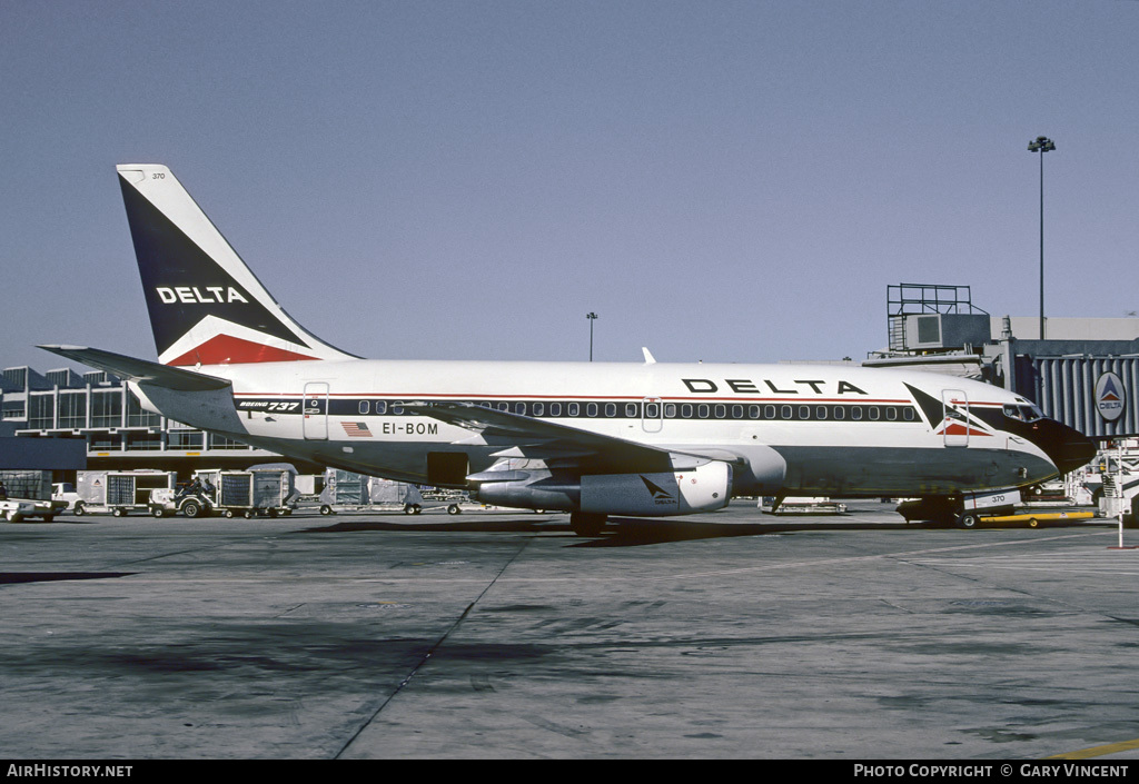 Aircraft Photo of EI-BOM | Boeing 737-2T4/Adv | Delta Air Lines | AirHistory.net #16374