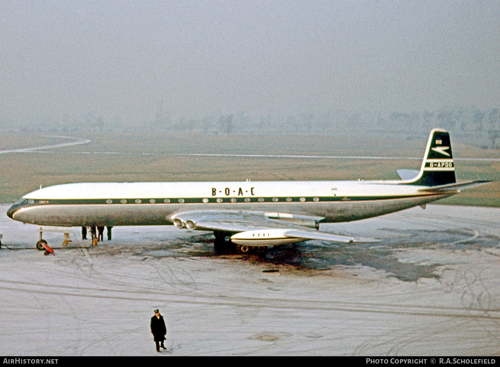 Aircraft Photo of G-APDG | De Havilland D.H. 106 Comet 4 | BOAC - British Overseas Airways Corporation | AirHistory.net #16462