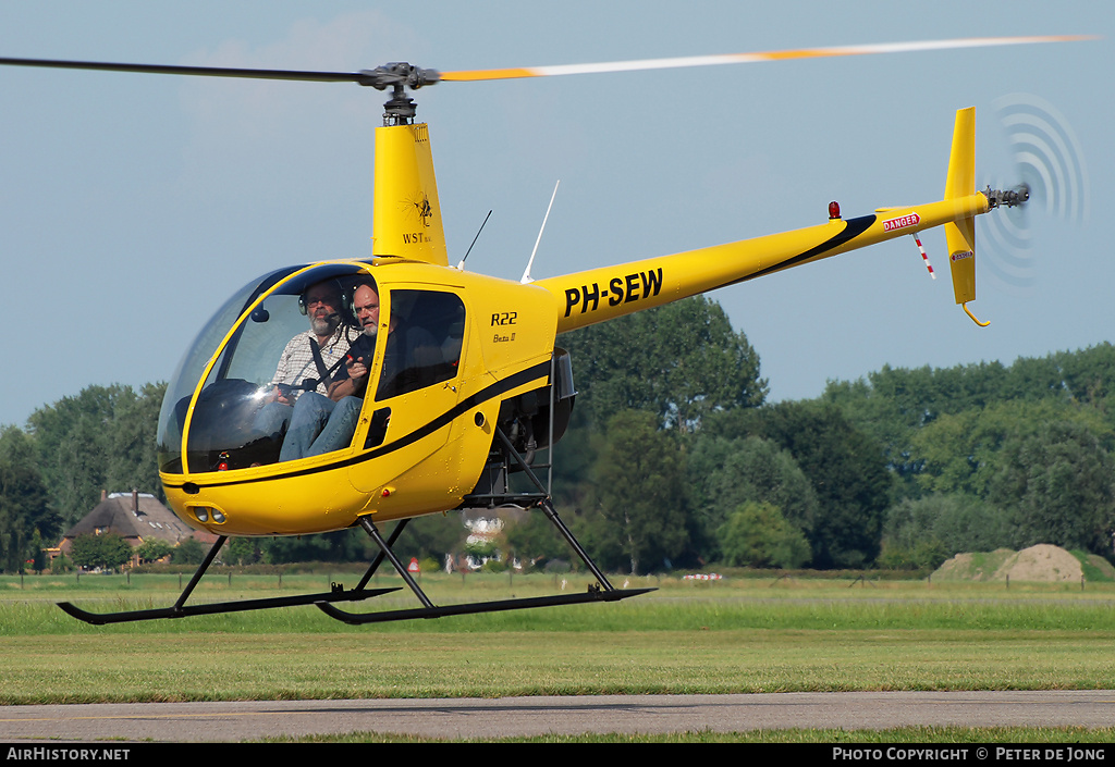 Aircraft Photo of PH-SEW | Robinson R-22 Beta II | WST - Wikselaar Satellite Trading | AirHistory.net #16513