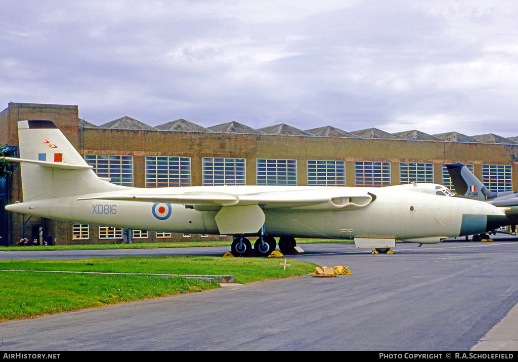 Aircraft Photo of XD816 | Vickers Valiant BK1 | UK - Air Force | AirHistory.net #16586