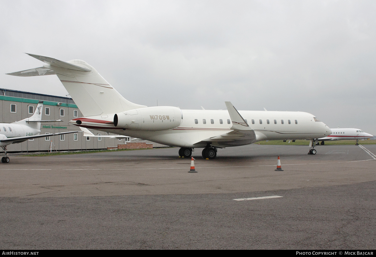 Aircraft Photo of N170SW | Bombardier Global Express XRS (BD-700-1A10) | AirHistory.net #16818