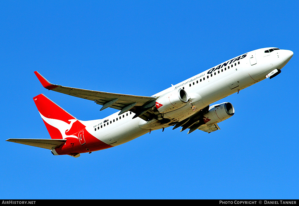 Aircraft Photo of VH-VXE | Boeing 737-838 | Qantas | AirHistory.net #16831
