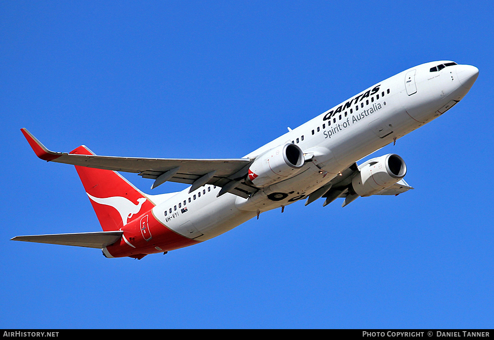 Aircraft Photo of VH-VYI | Boeing 737-838 | Qantas | AirHistory.net #16838