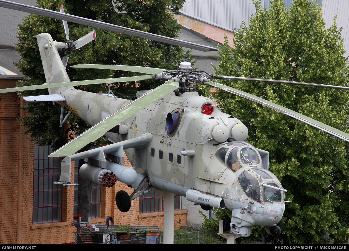 Aircraft Photo of 9834 | Mil Mi-24P | East Germany - Air Force | AirHistory.net #16867