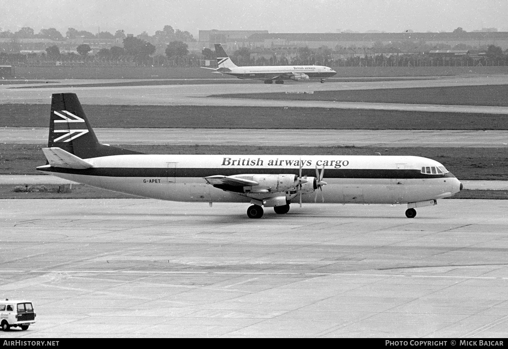 Aircraft Photo of G-APET | Vickers 953C Merchantman | British Airways Cargo | AirHistory.net #16955