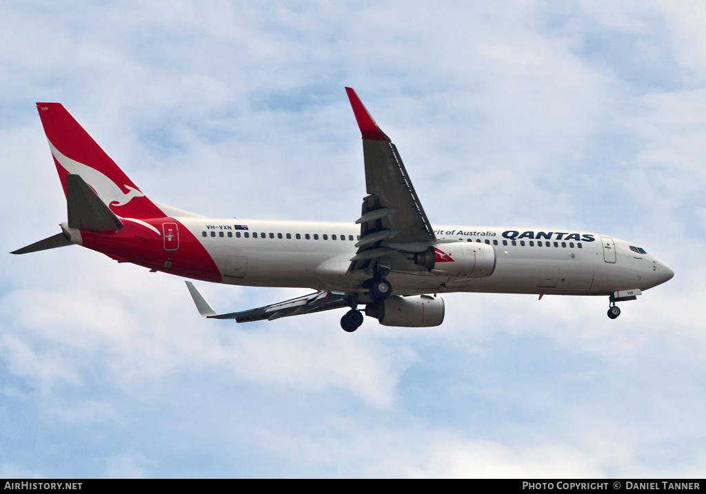 Aircraft Photo of VH-VXN | Boeing 737-838 | Qantas | AirHistory.net #17141
