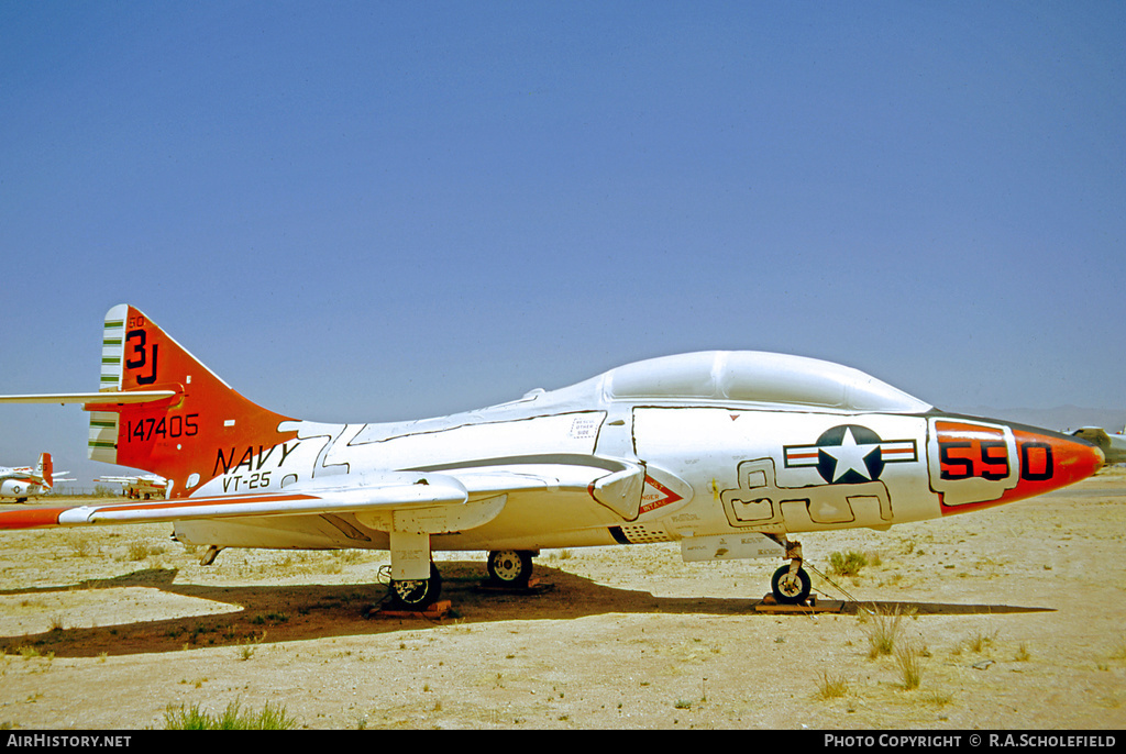 Aircraft Photo of 147405 | Grumman TF-9J Cougar | USA - Navy | AirHistory.net #17506
