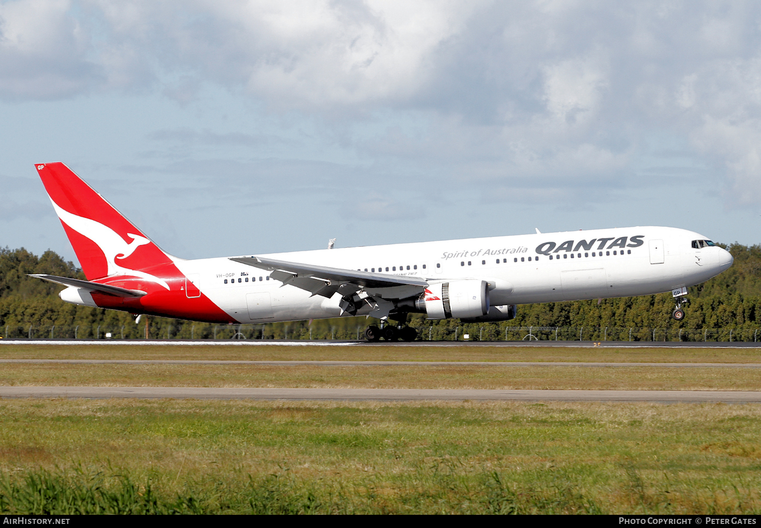 Aircraft Photo of VH-OGP | Boeing 767-338/ER | Qantas | AirHistory.net #17598