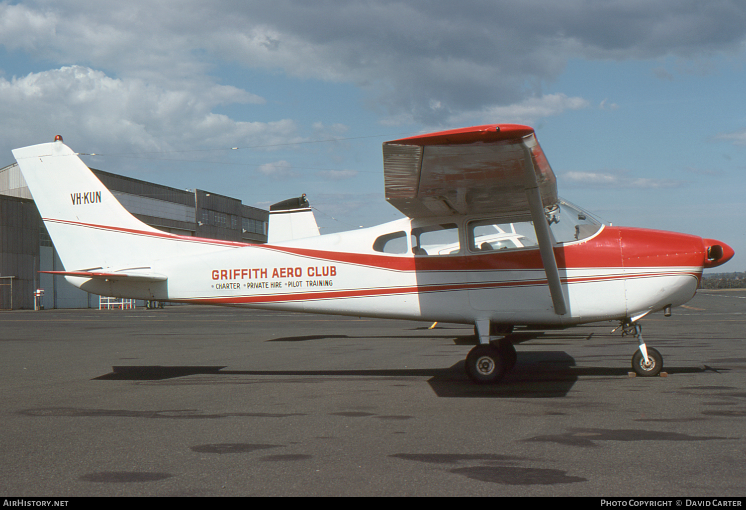 Aircraft Photo of VH-KUN | Cessna 182E | Griffith Aero Club | AirHistory.net #17665