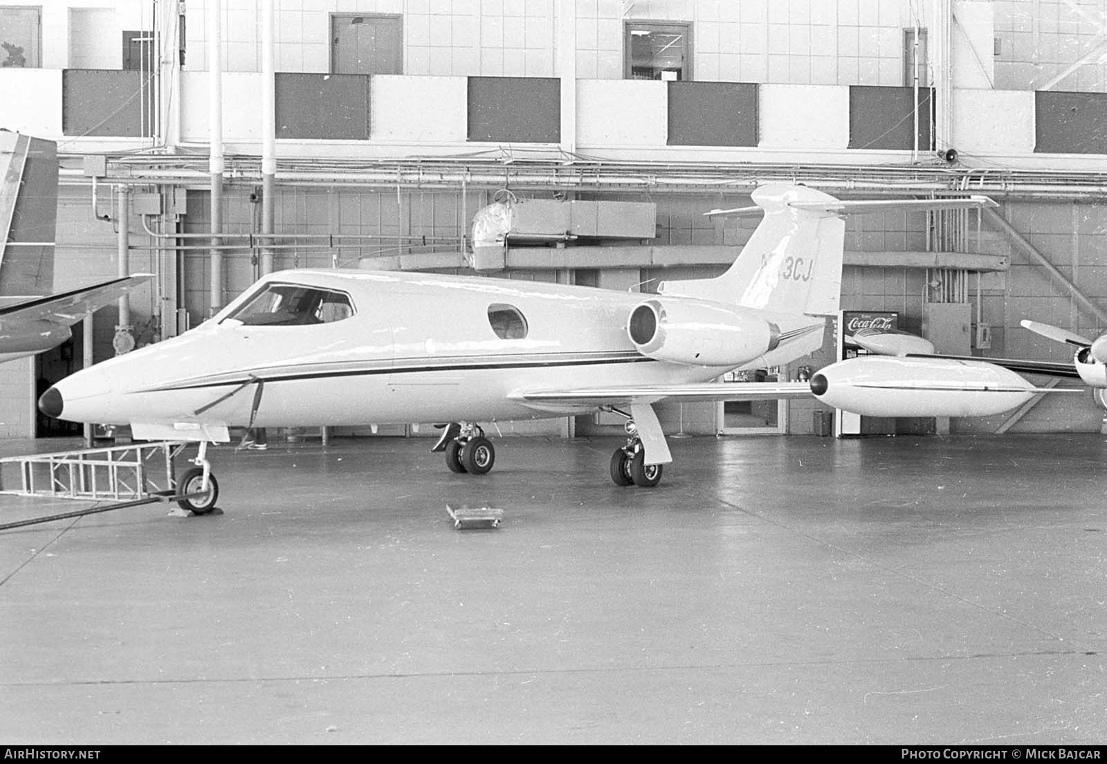 Aircraft Photo of N33CJ | Lear Jet 24 | AirHistory.net #18165