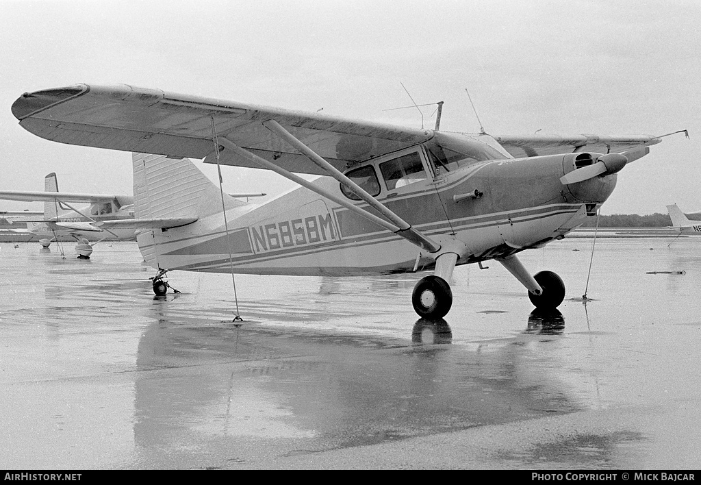 Aircraft Photo of N6858M | Stinson 108-3 Voyager | AirHistory.net #18511