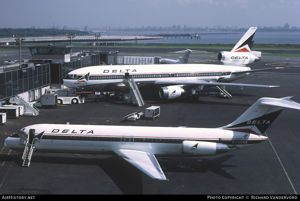 Aircraft Photo of N980NE | McDonnell Douglas DC-9-31 | Delta Air Lines | AirHistory.net #19114