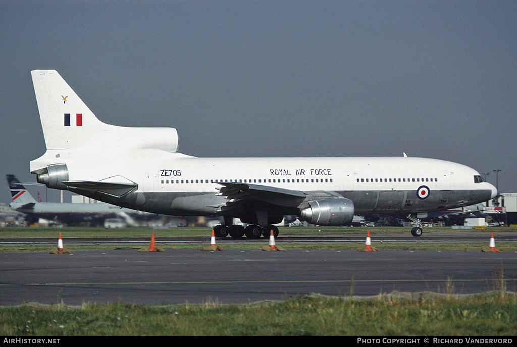 Aircraft Photo of ZE705 | Lockheed L-1011-385-3 TriStar C.2 | UK - Air Force | AirHistory.net #19183
