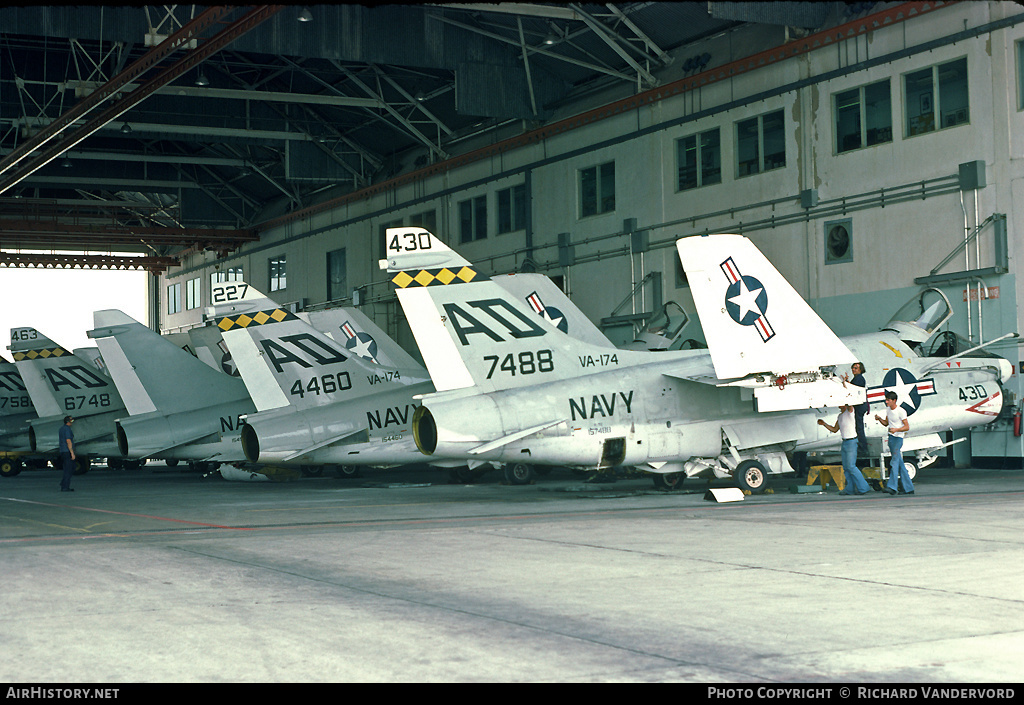 Aircraft Photo of 157488 / 7488 | LTV A-7E Corsair II | USA - Navy | AirHistory.net #19262