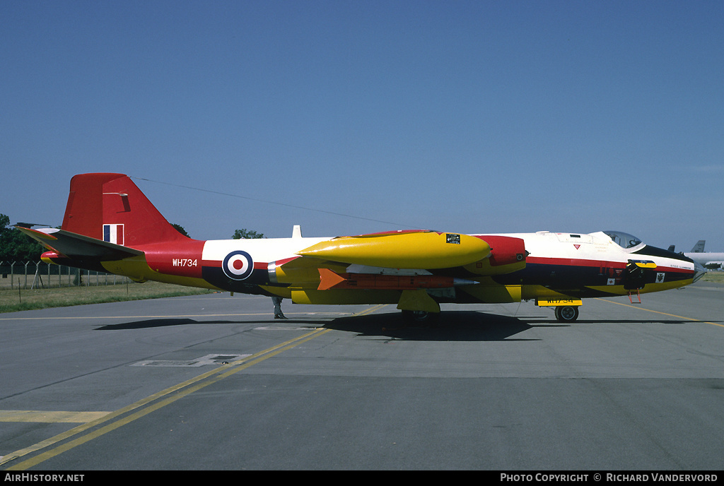 Aircraft Photo of WH734 | English Electric Canberra B(TT)2 | UK - Air Force | AirHistory.net #19293
