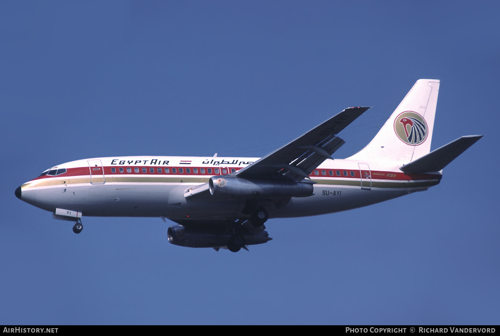 Aircraft Photo of SU-AYI | Boeing 737-266/Adv | EgyptAir | AirHistory.net #19442