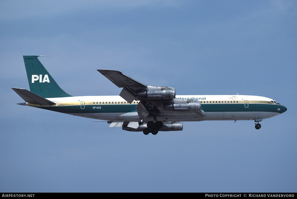 Aircraft Photo of AP-AXA | Boeing 707-340C | Pakistan International Airlines - PIA | AirHistory.net #19806