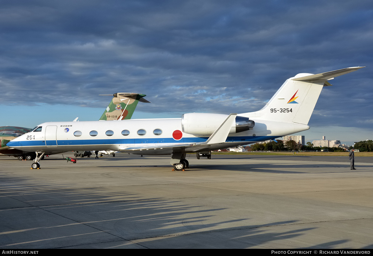 Aircraft Photo of 95-3254 | Gulfstream Aerospace U-4 Gulfstream IV | Japan - Air Force | AirHistory.net #20045