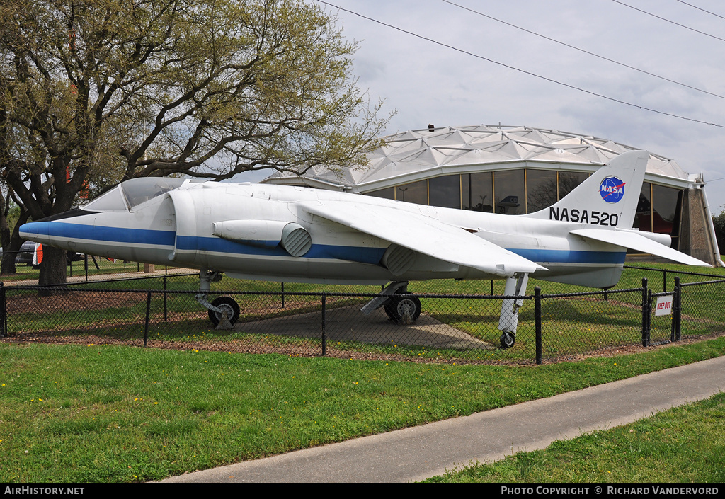 Aircraft Photo of NASA 520 | Hawker Siddeley XV-6A Kestrel | NASA - National Aeronautics and Space Administration | AirHistory.net #20100