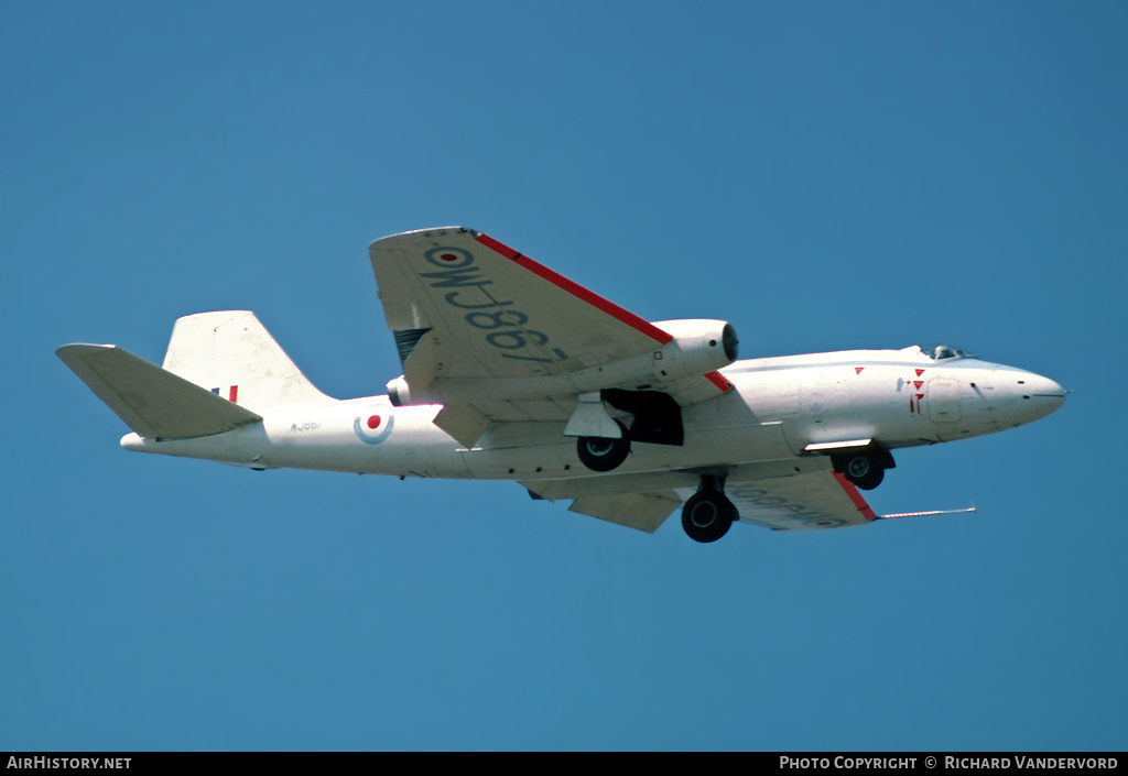 Aircraft Photo of WJ867 | English Electric Canberra T4 | UK - Air Force | AirHistory.net #20127