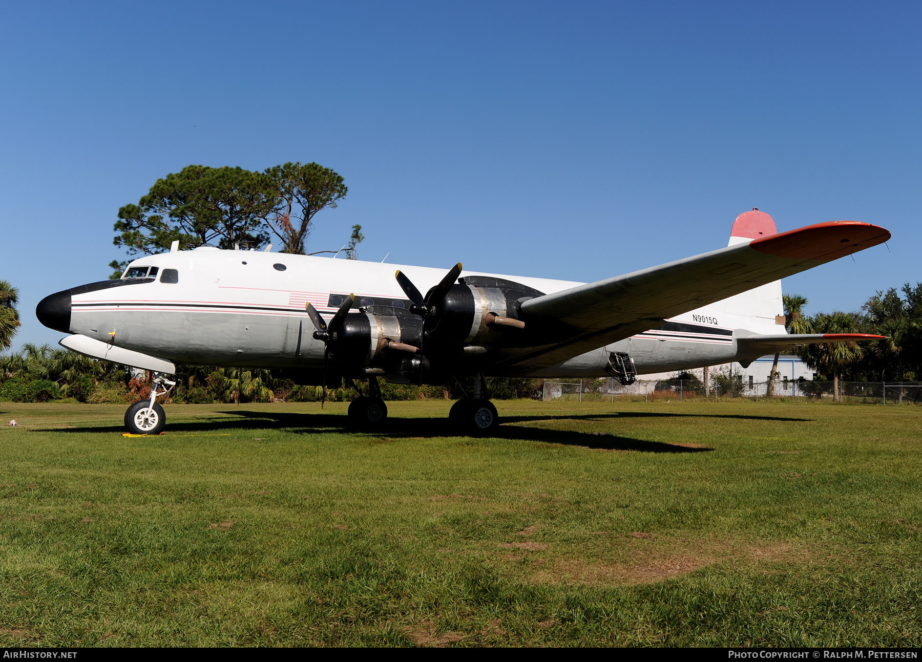 Aircraft Photo of N9015Q | Douglas C-54D Skymaster | AirHistory.net #20170