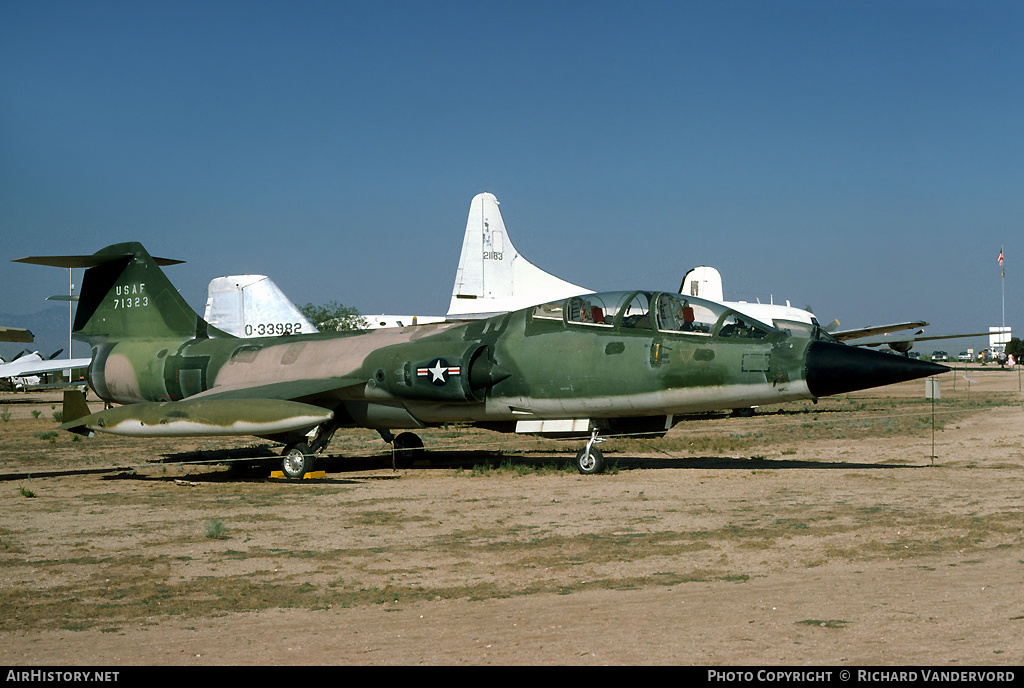 Aircraft Photo of 57-1323 / 71323 | Lockheed F-104D Starfighter | USA - Air Force | AirHistory.net #20282