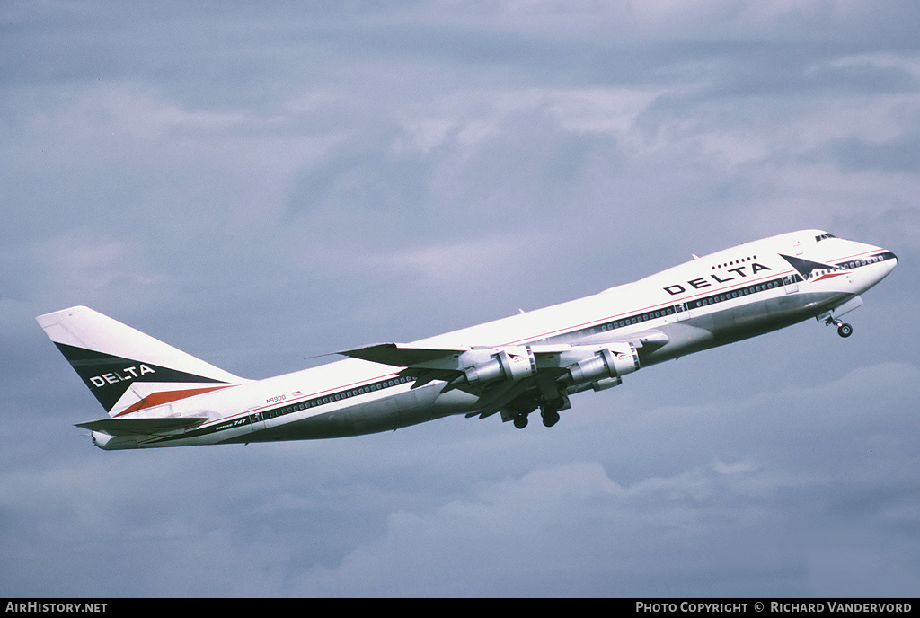 Aircraft Photo of N9900 | Boeing 747-132 | Delta Air Lines | AirHistory.net #20473