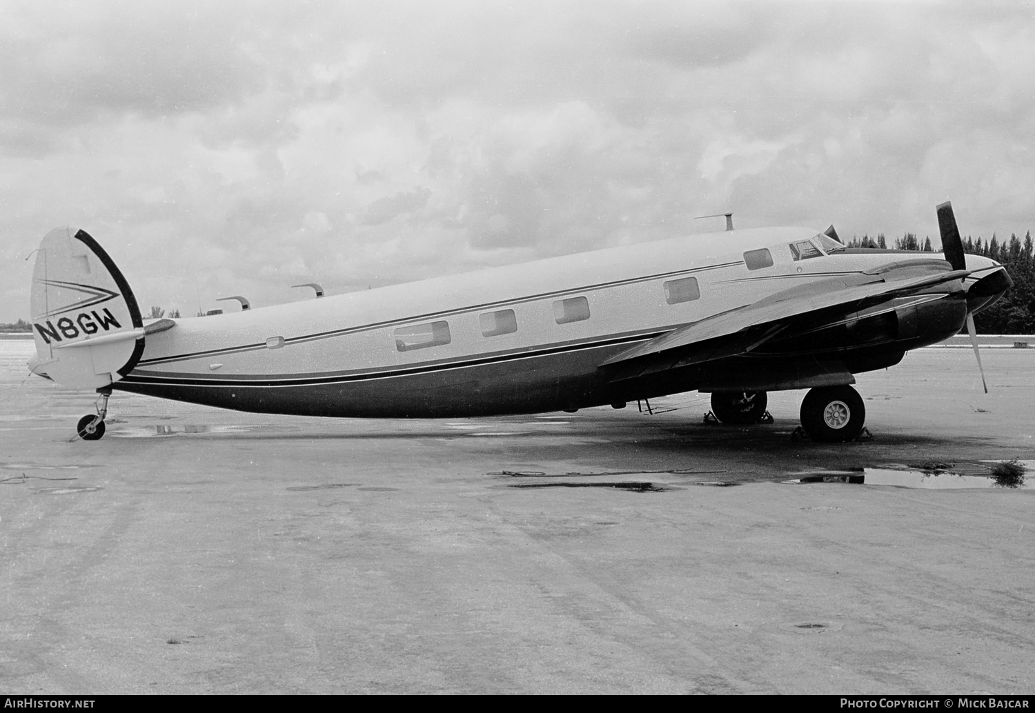 Aircraft Photo of N8GW | Howard 350 | AirHistory.net #20505