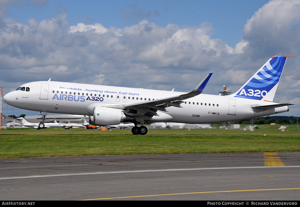 Aircraft Photo of F-WWIQ | Airbus A320-214 | Airbus | AirHistory.net #20574