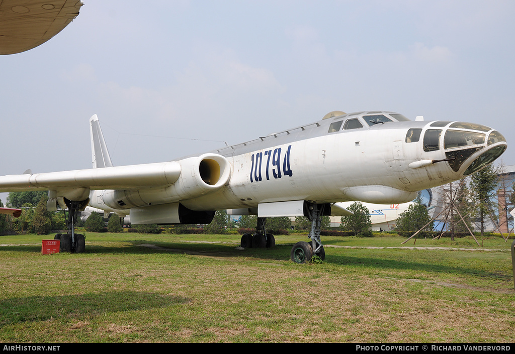 Aircraft Photo of 10794 | Xian H6A | China - Air Force | AirHistory.net #20580