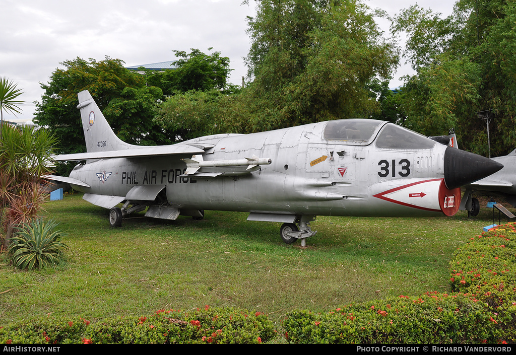 Aircraft Photo of 147056 | Vought F-8H Crusader | Philippines - Air Force | AirHistory.net #21052