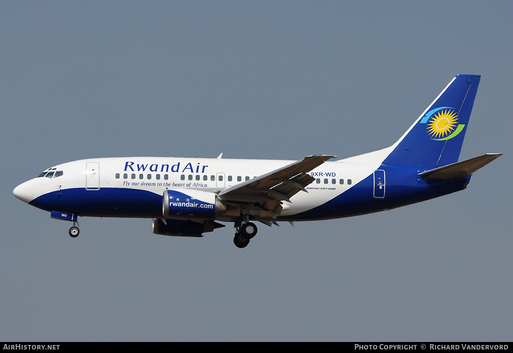 Aircraft Photo of 9XR-WD | Boeing 737-55D | RwandAir | AirHistory.net #21143