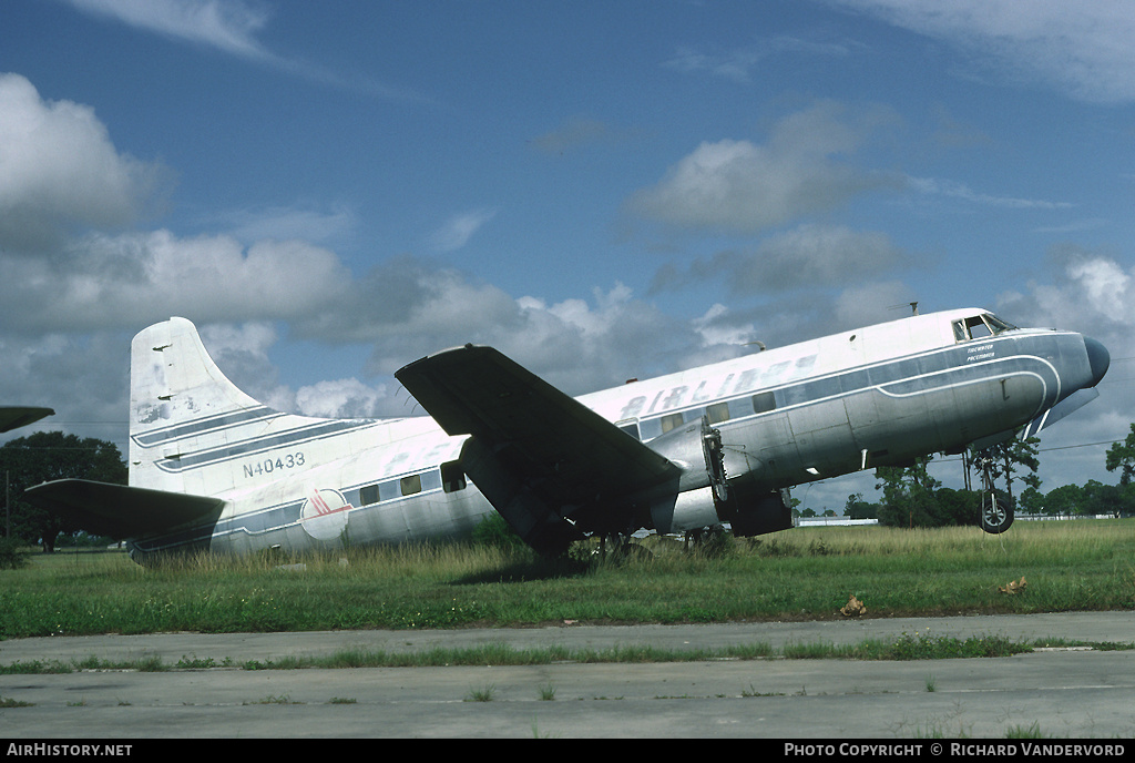 Aircraft Photo of N40433 | Martin 404 | AirHistory.net #21324