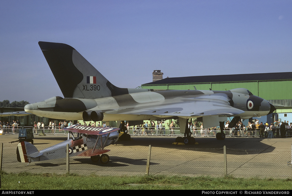 Aircraft Photo of XL390 | Avro 698 Vulcan B.2 | UK - Air Force | AirHistory.net #21384