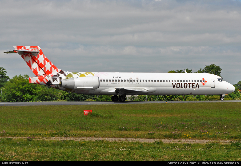 Aircraft Photo of EI-EWI | Boeing 717-2BL | Volotea | AirHistory.net #21494