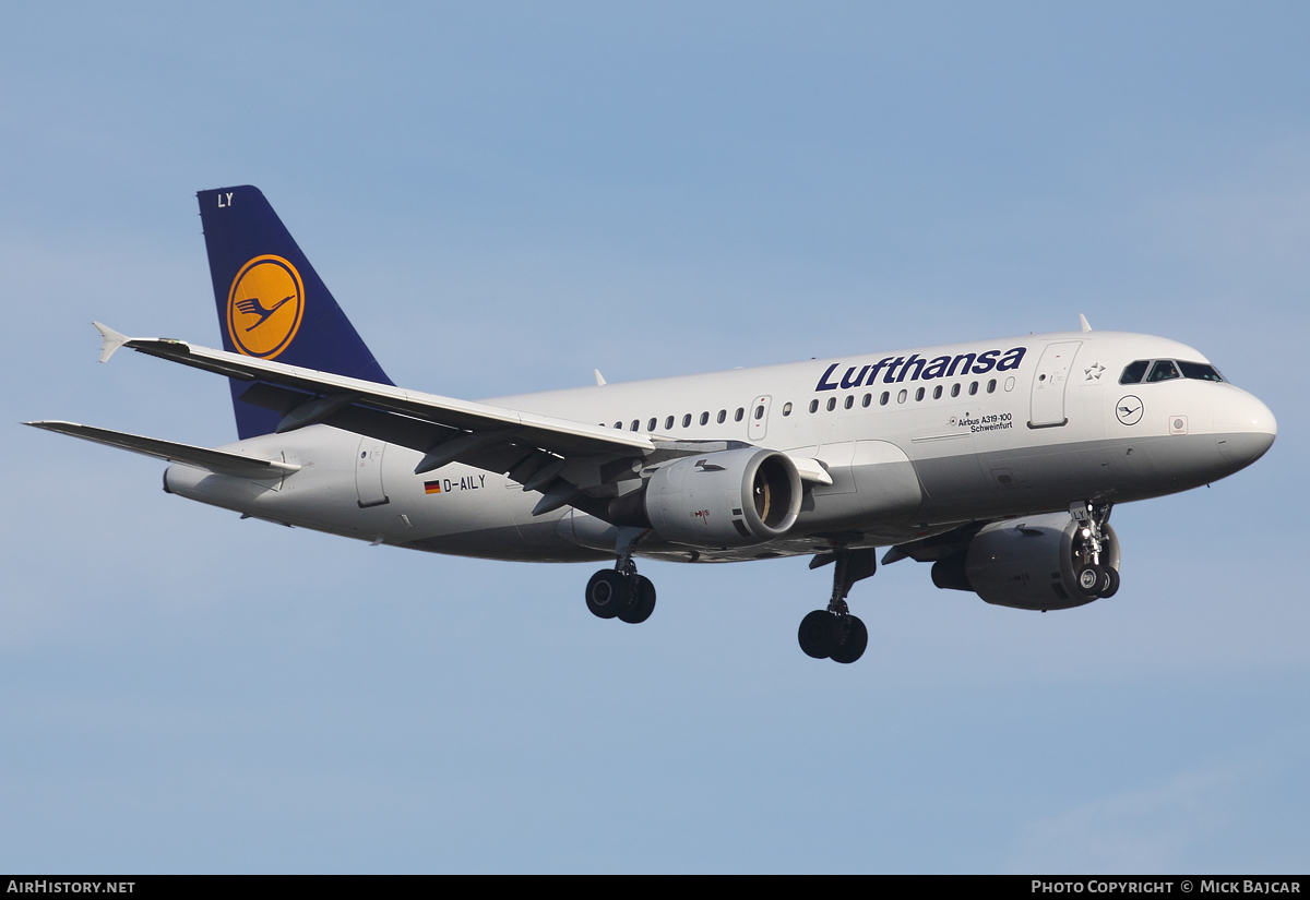 Aircraft Photo of D-AILY | Airbus A319-114 | Lufthansa | AirHistory.net #21528