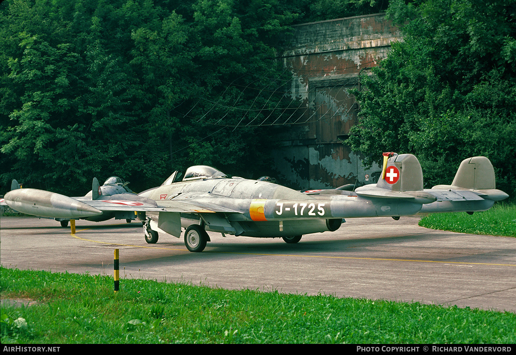Aircraft Photo of J-1725 | De Havilland D.H. 112 Venom FB54 | Switzerland - Air Force | AirHistory.net #21536