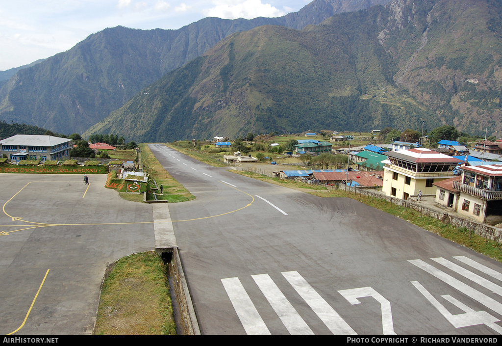 Airport photo of Lukla - Tenzing-Hillary (VNLK / LUA) in Nepal | AirHistory.net #21697