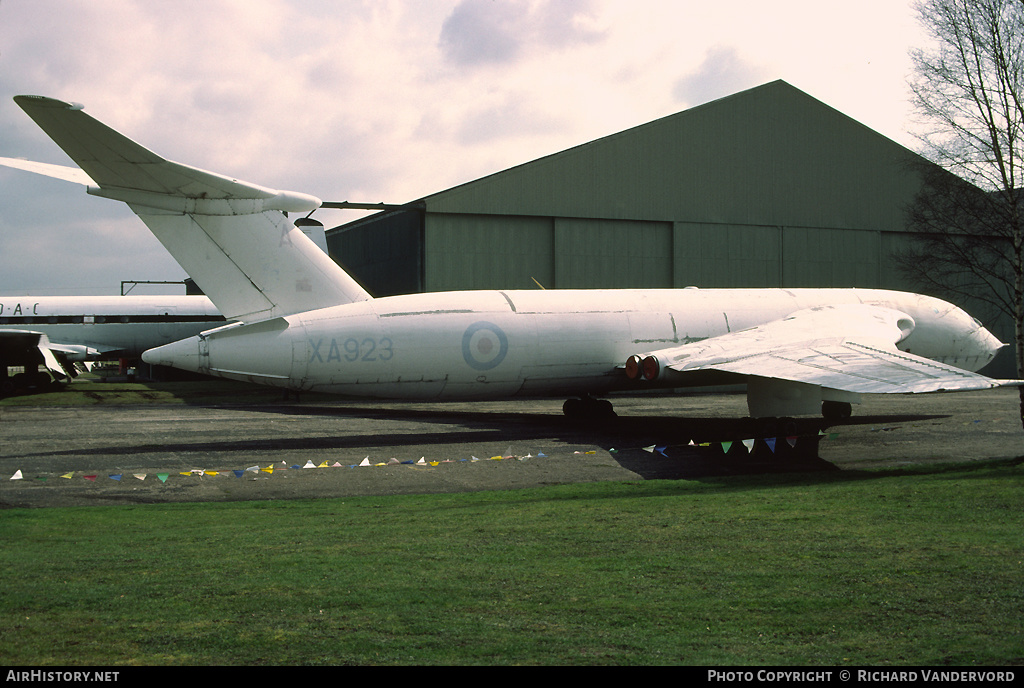 Aircraft Photo of XA923 | Handley Page HP-80 Victor B1 | UK - Air Force | AirHistory.net #21778