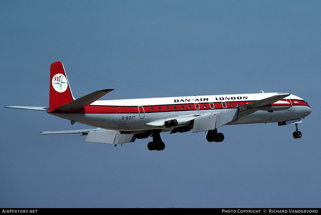 Aircraft Photo of G-BDIT | De Havilland D.H. 106 Comet 4C | Dan-Air London | AirHistory.net #21928