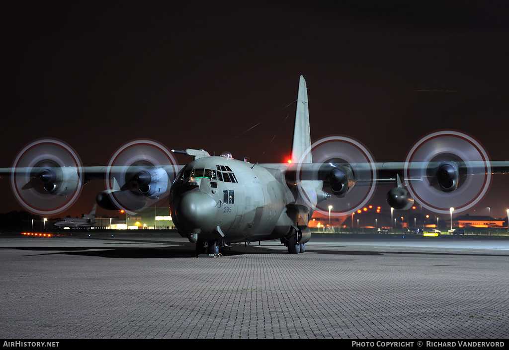 Aircraft Photo of XV295 | Lockheed C-130K Hercules C1P (L-382) | UK - Air Force | AirHistory.net #21990