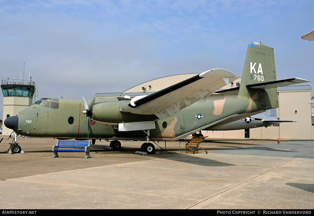 Aircraft Photo of 63-9760 / AF39-760 | De Havilland Canada C-7B Caribou | USA - Air Force | AirHistory.net #21995