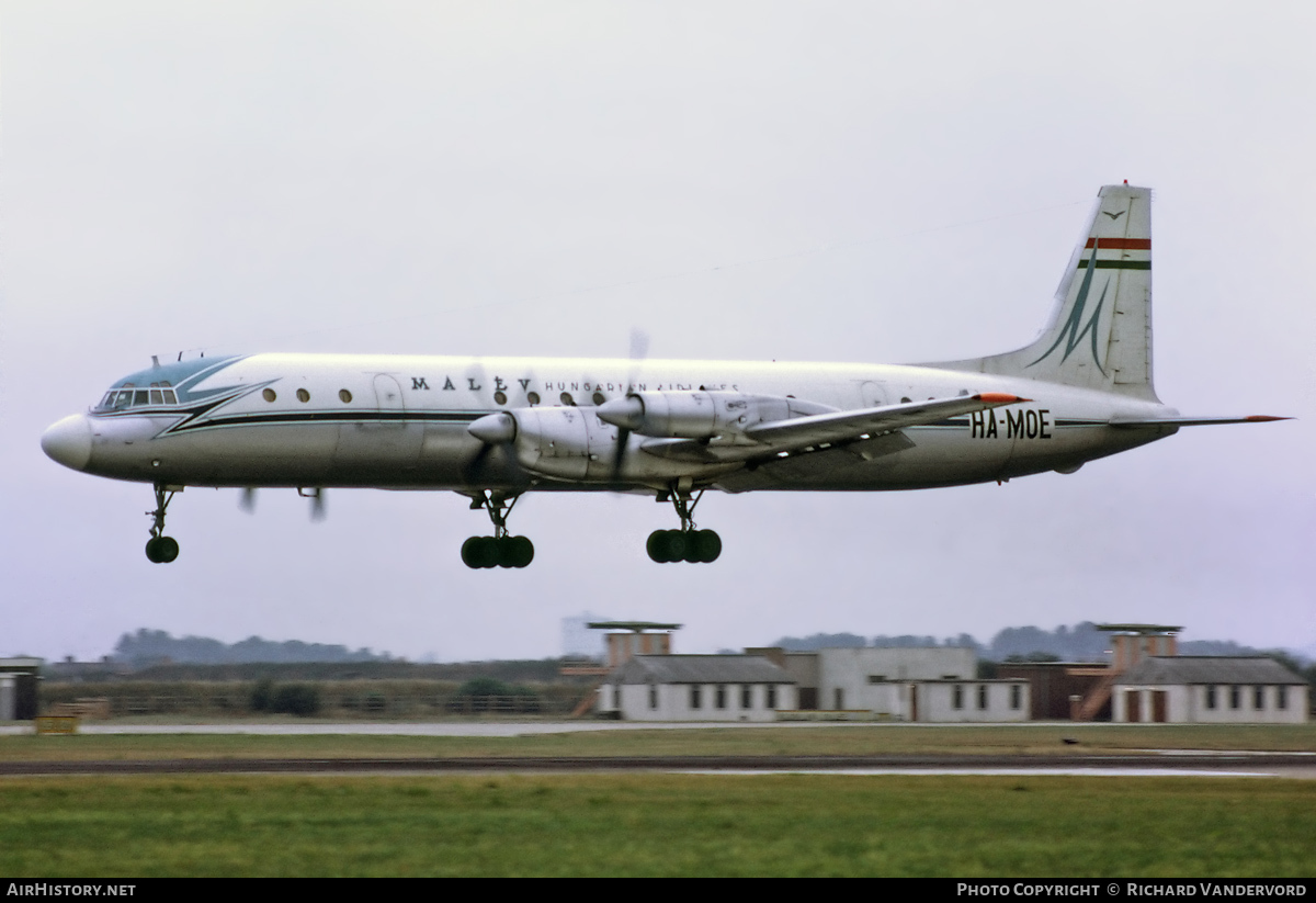 Aircraft Photo of HA-MOE | Ilyushin Il-18V | Malév - Hungarian Airlines | AirHistory.net #22030