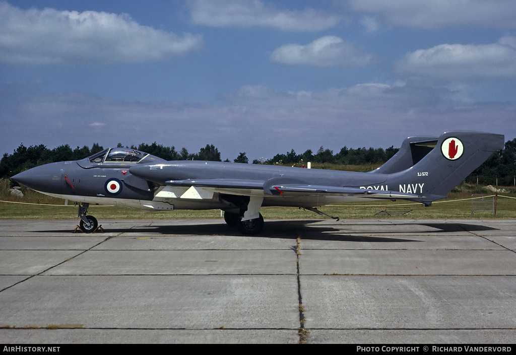 Aircraft Photo of XJ572 | De Havilland D.H. 110 Sea Vixen FAW2 | UK - Navy | AirHistory.net #22070