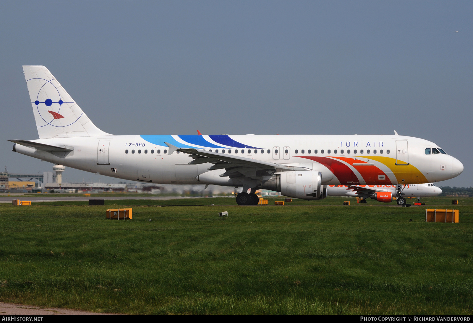 Aircraft Photo of LZ-BHB | Airbus A320-211 | Tor Air | AirHistory.net #22078